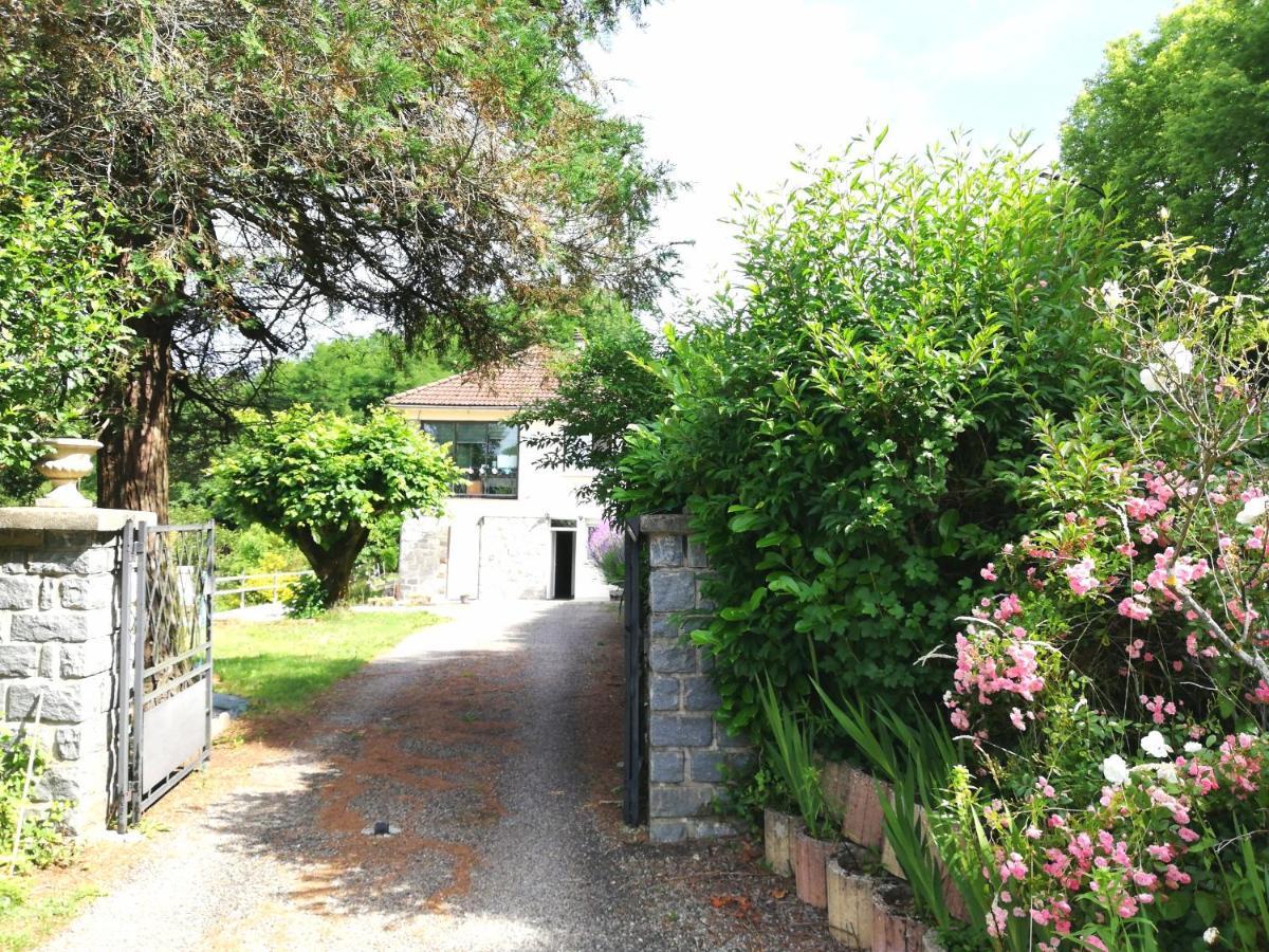 Bed and Breakfast Du Coq A L'Ame Naves  Exterior foto